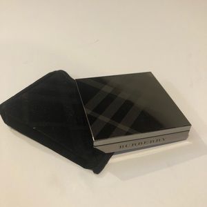 Burberry Light Glow Blush (Earthy Blush)